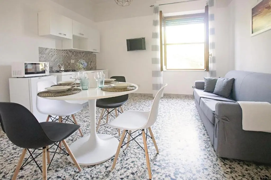 Ciraccio Apartments
