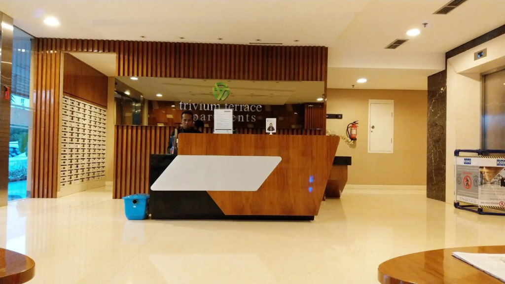 3BR Trivium Cikarang free Netflix Disney & PrimeVideo with pool & lake view