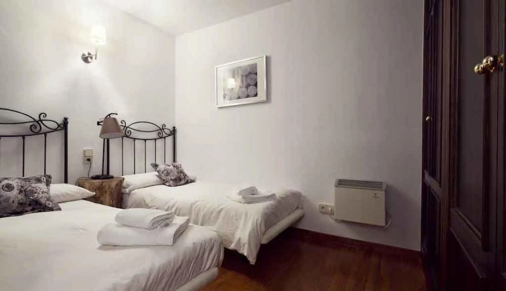 Luderna - Apartamento con terraza Bonaigua B3 Toran