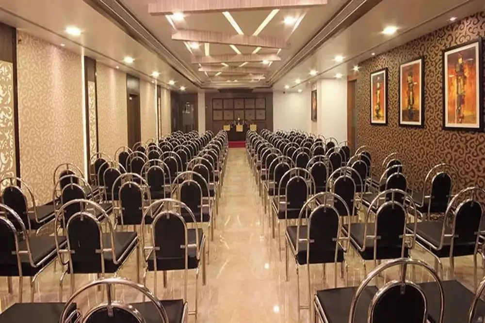Hotel Royal Park Residency