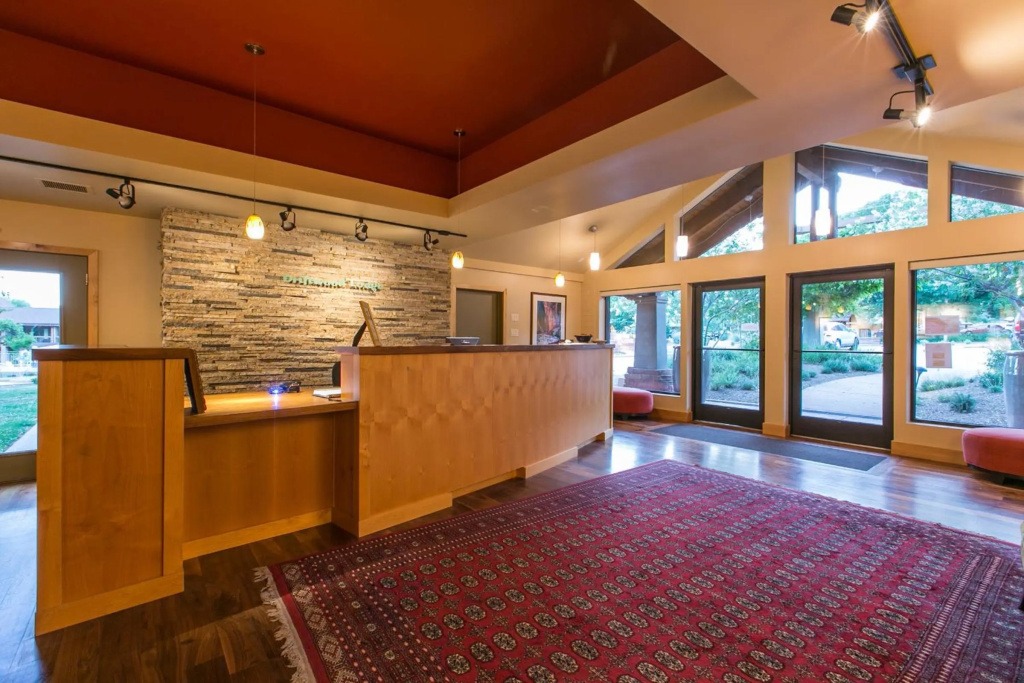 Driftwood Lodge