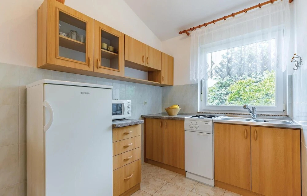 Stunning Home in Liznjan With Wifi and 3 Bedrooms