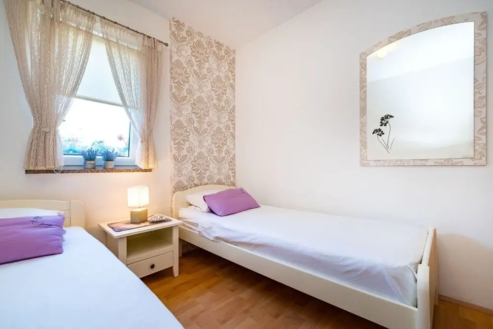 San - Comfortable and Great Location - A1