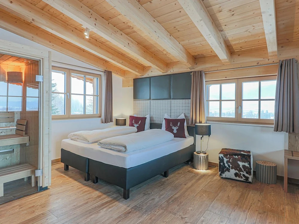 Luxury Villa in Ellmau with Hot Tub