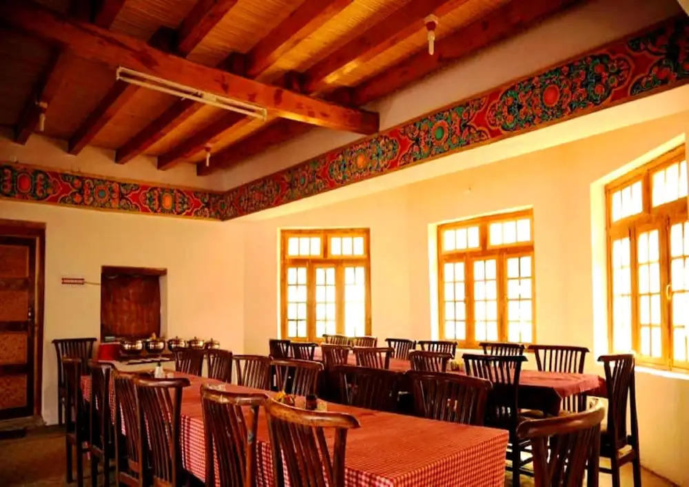 Omasila Hotel