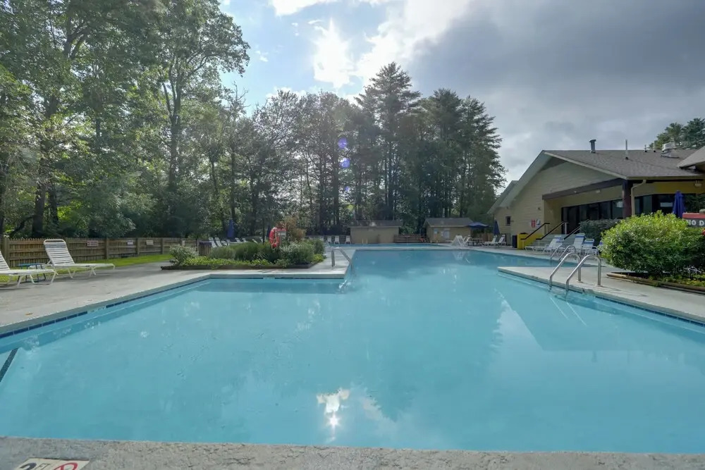 1/2 Mi to Skiing: Resort Getaway in Sapphire!