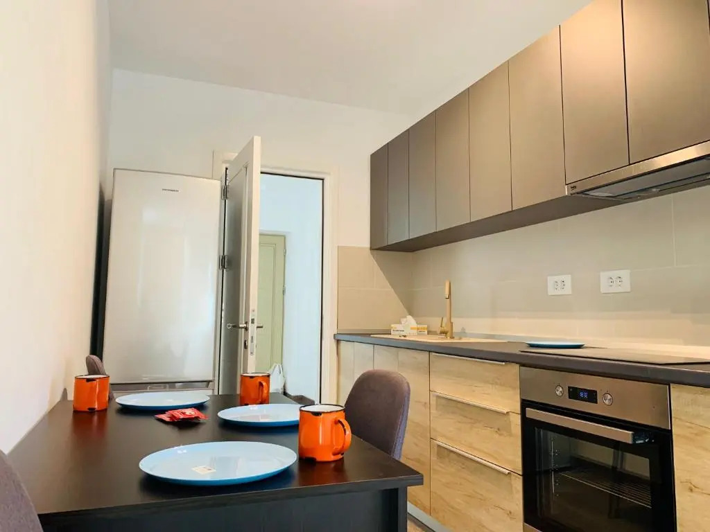 Luxury Newton Towers Apartments by Glam with Parking Option