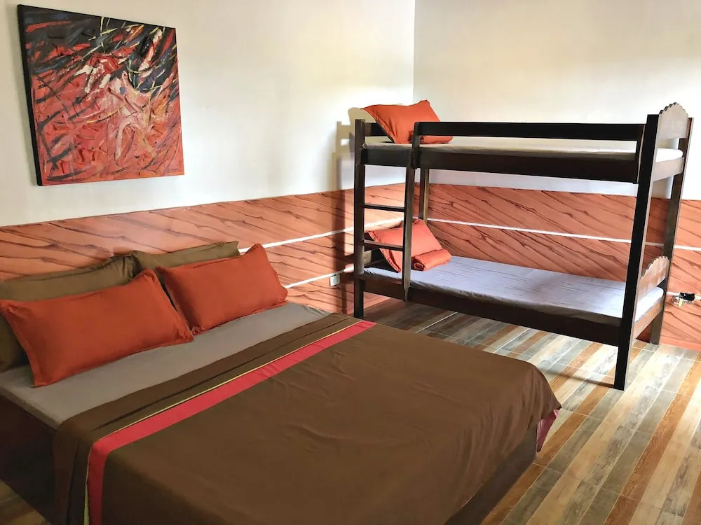 Balai Garcia Tagaytay: Bed and Breakfast In the Sky