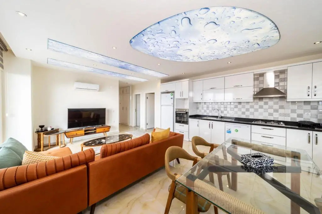 Spacious Apartment with Sea View in Alanya