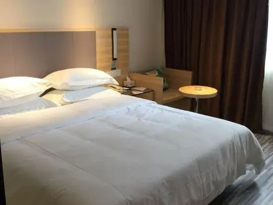 City Comfort Inn Hotel (Qinzhou Pubei People's Hospital Bus Station)