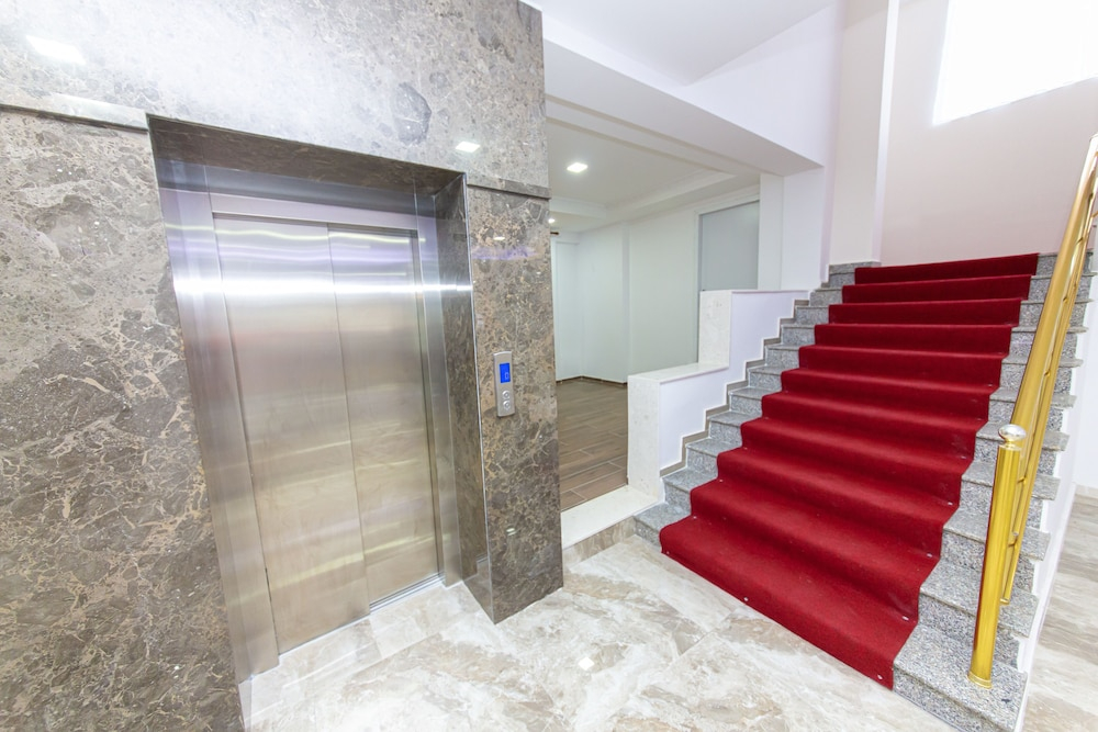 Esal Hotel