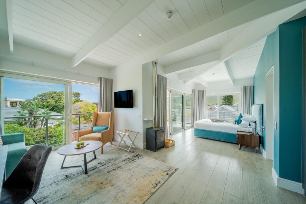 One Marine Drive Boutique Hotel & Spa by The Living Journey Collection
