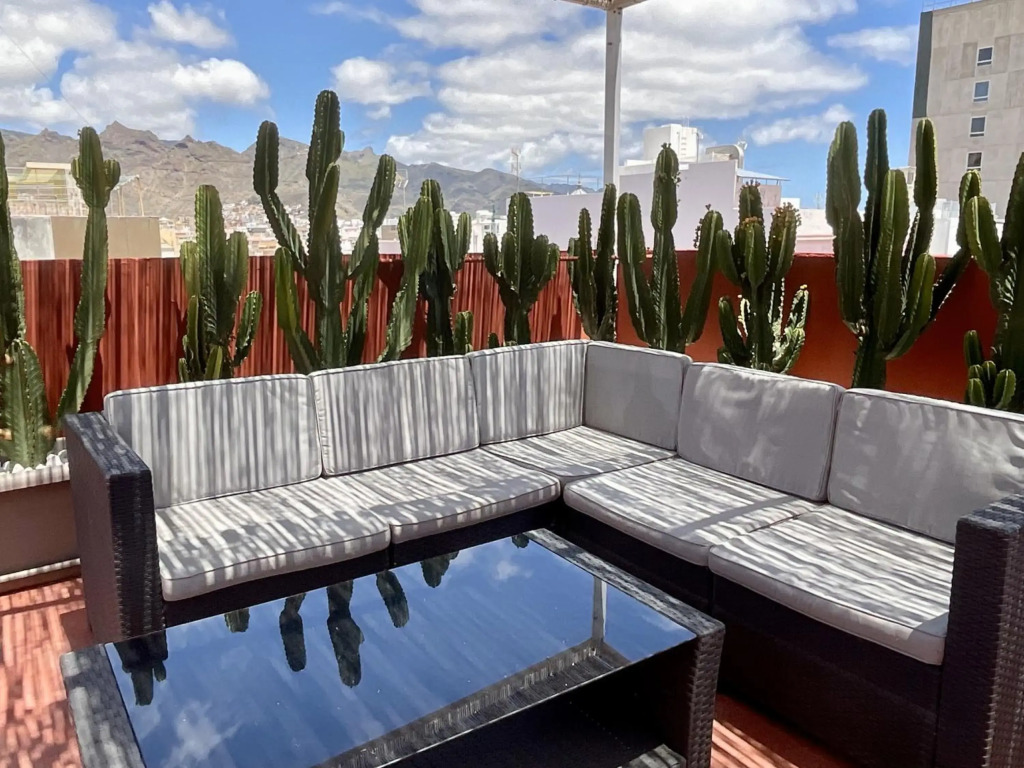 Santa Cruz Luxury Low-Cost Apartment with Terrace & Views
