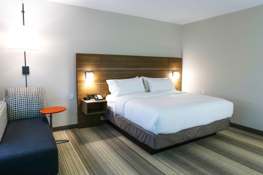 Holiday Inn Express & Suites - Houston IAH - Beltway 8 by IHG