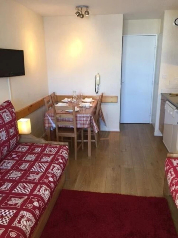 Belle Plagne 2 Room Apartment on the Slopes for 5 People of 28 mÂ² And101