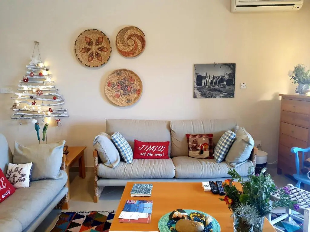 Ithaki House