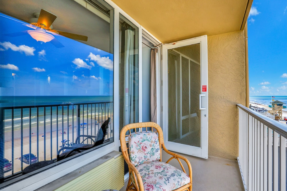 Pirates Cove 427 - Atlantic Skies