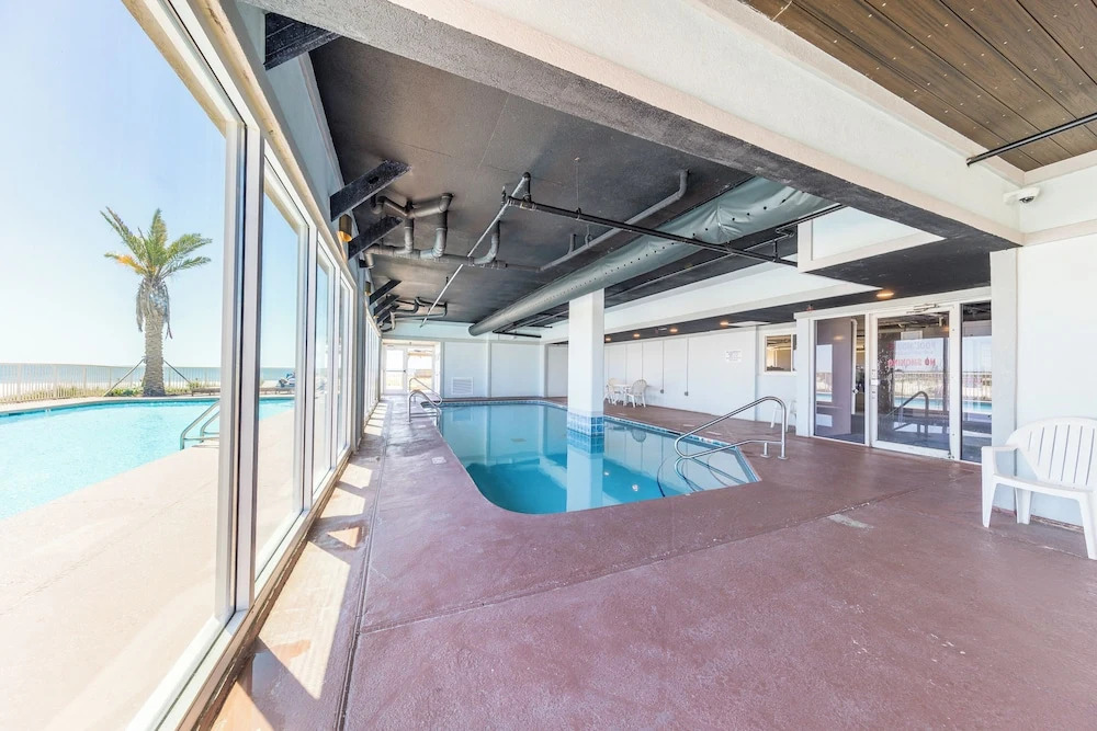 Royal Palms 1303