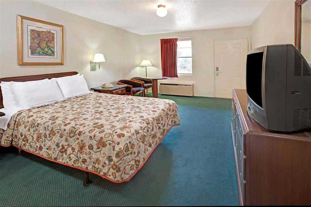 Knights Inn South Houston