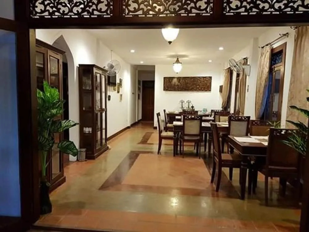 Akira Luang Prabang