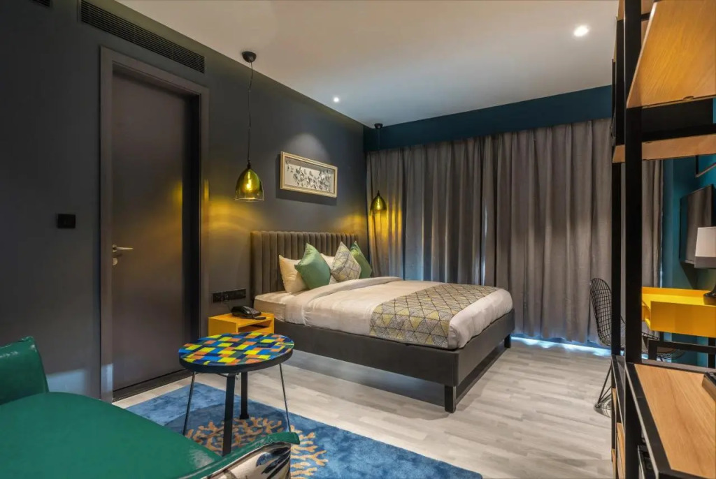 Hotel B plus L