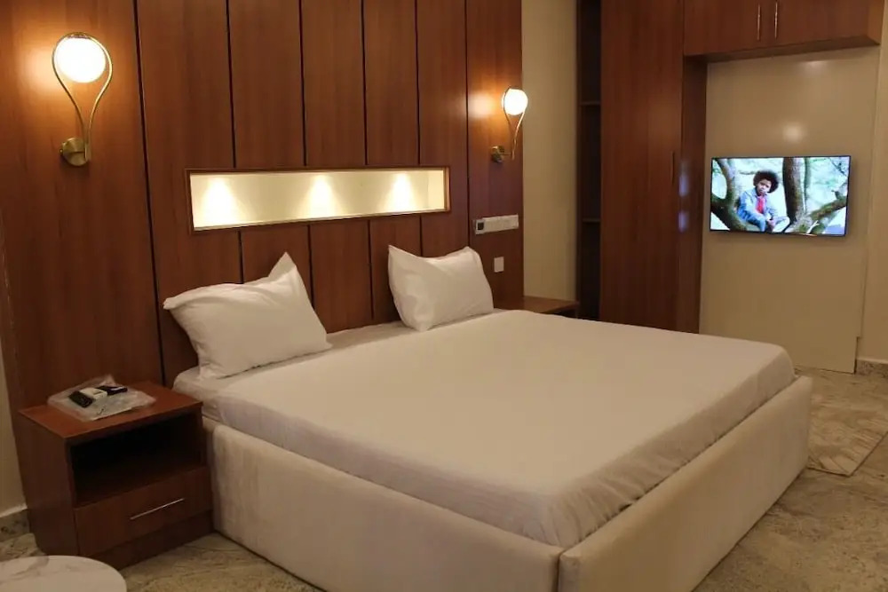 Fahrenheit Hotel