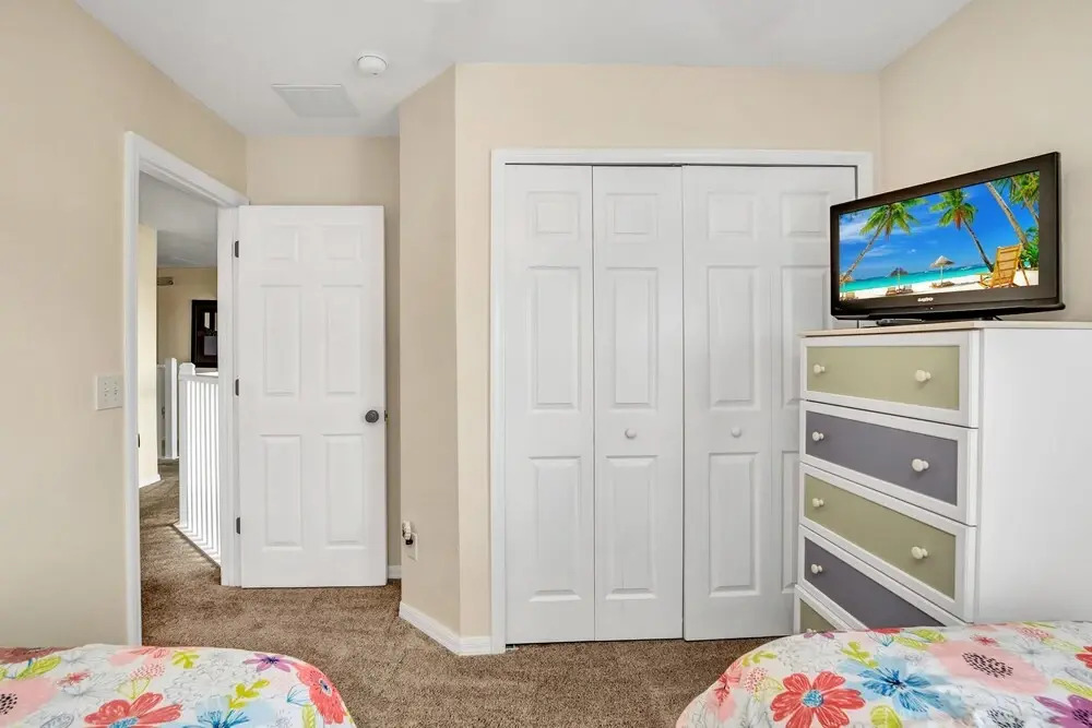 2615 Emerald Island