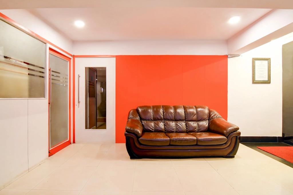 FabHotel Ballygunge Luxury - Behind Punjab Club
