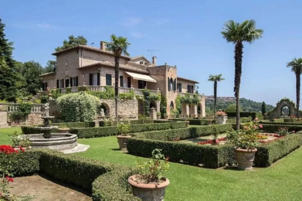 Villa Cattani Stuart XVII secolo