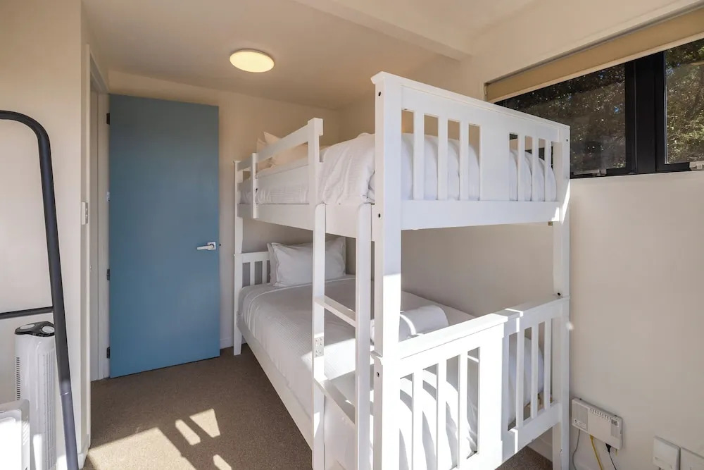 Hekereua Heights - Spa & Ocean Views