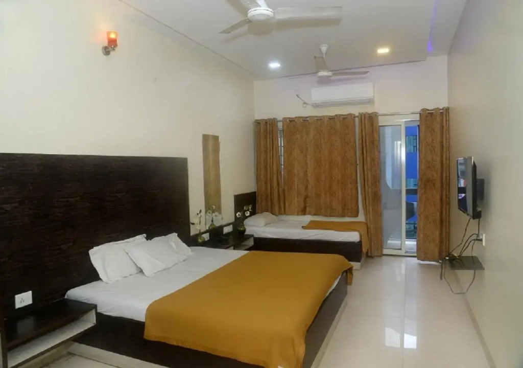 Hotel Radhika Pune