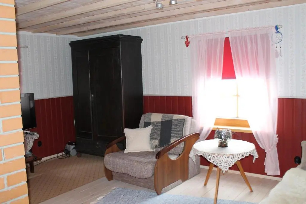 Posti Holiday Home