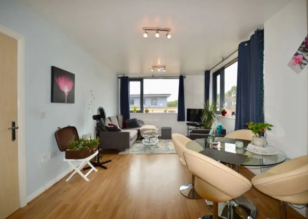 Bright Apartment In The Heart Of Bristol