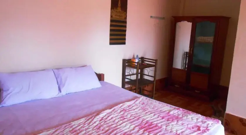 Tha Heua Mai Guesthouse