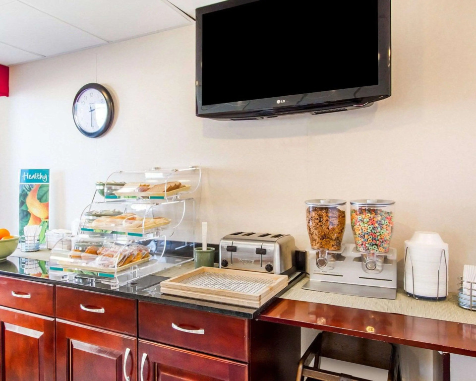 Quality Inn Dyersburg I-155