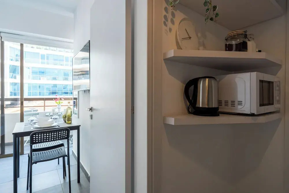 Burst - Chic Studio & Balcony in Larnaca
