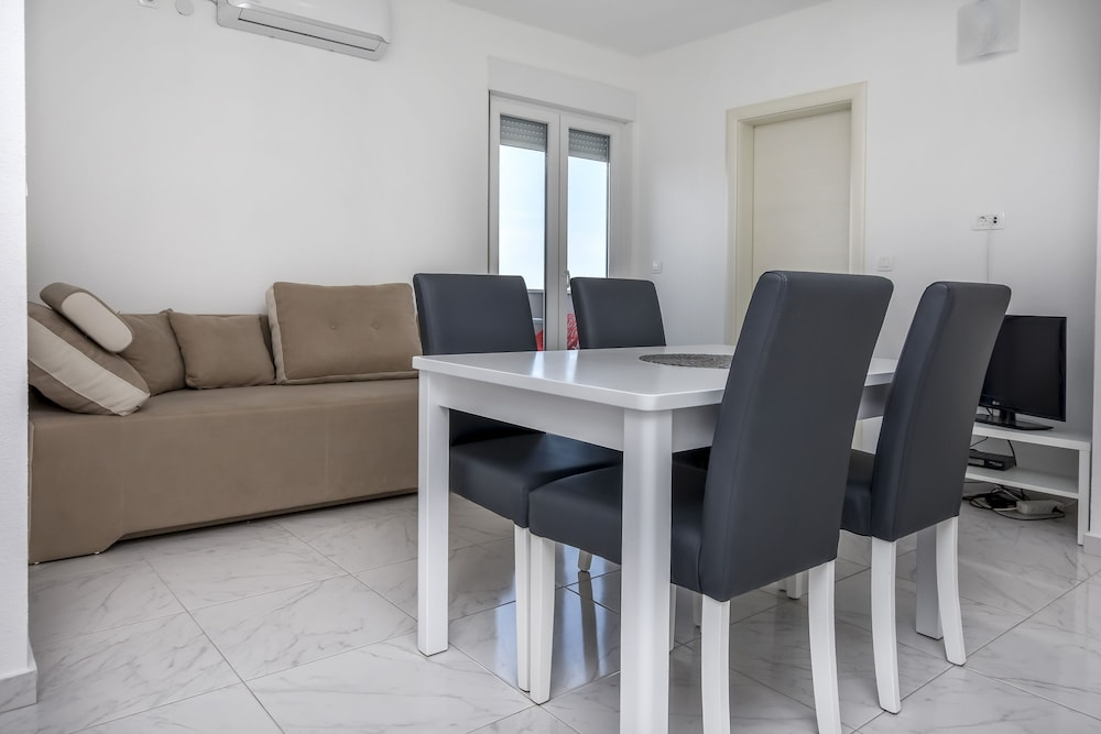 Apartments Juro