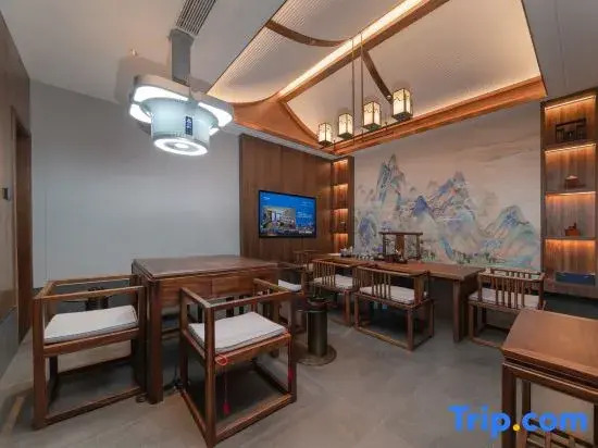 Leiyang Weihao Hotel (Wuyi Square Nanzheng Street)