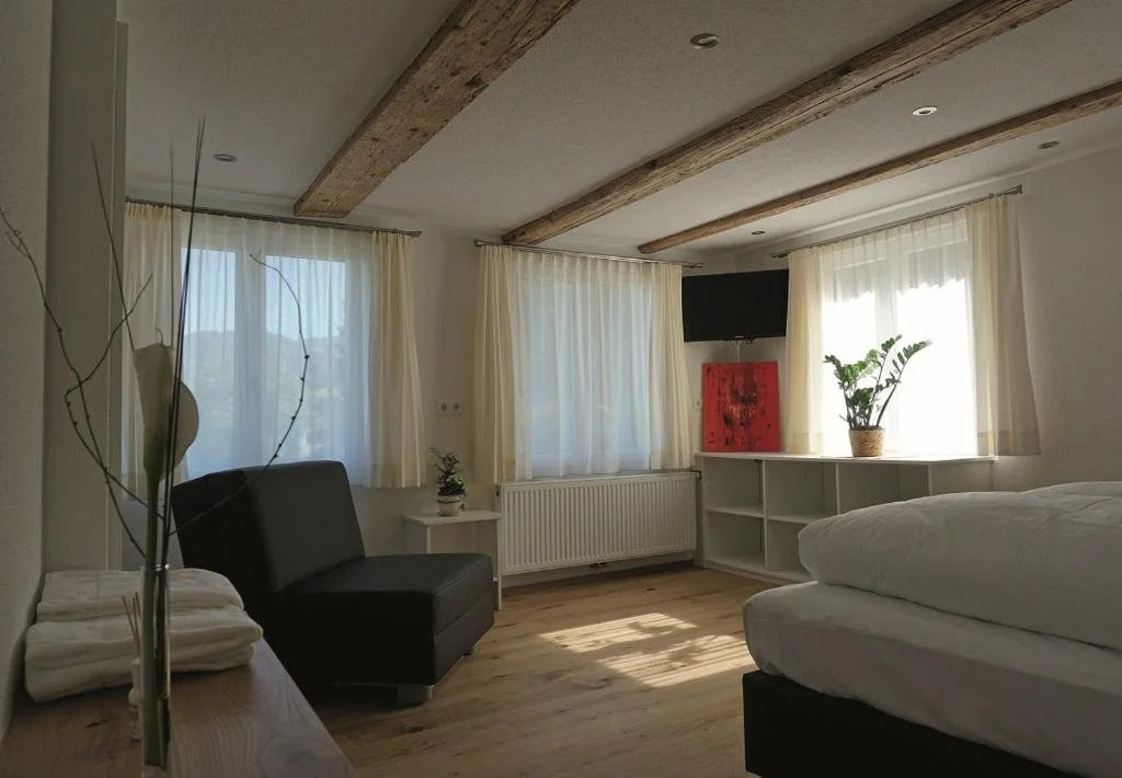Waldrast Bed & Breakfast