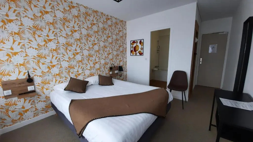 Louis Hotel