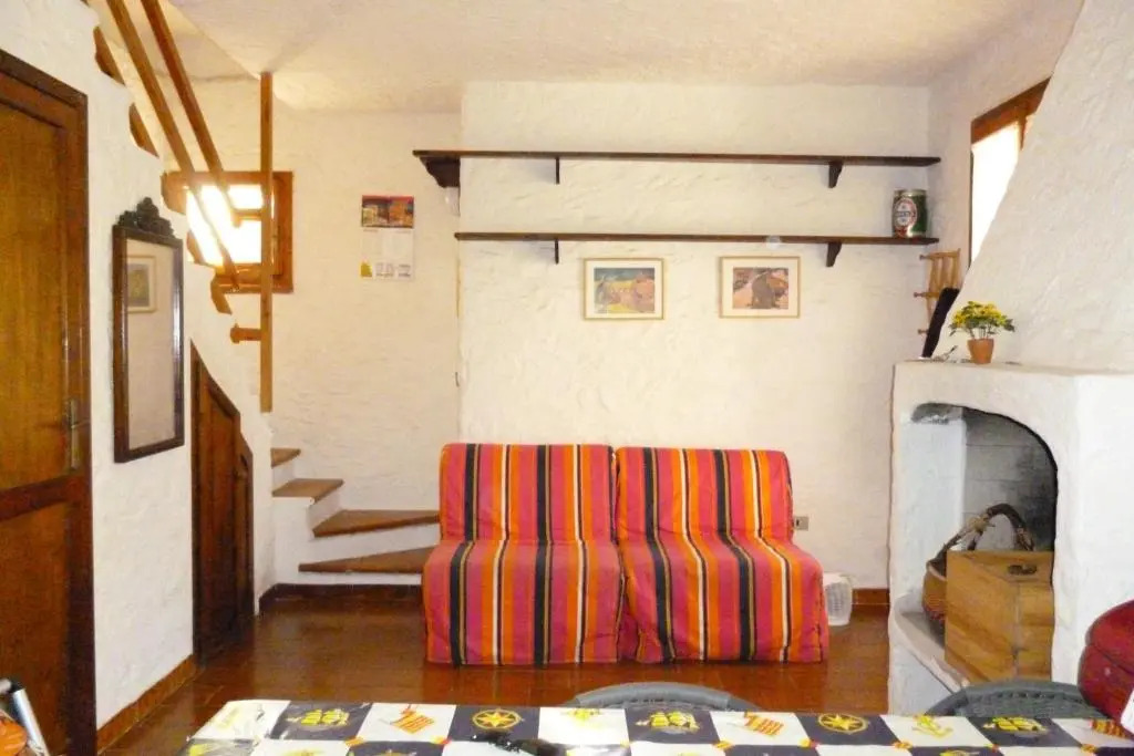 House with 2 Bedrooms in San Teodoro, with Wonderful Sea View And Enclosed Garden - 800 M From the Beach
