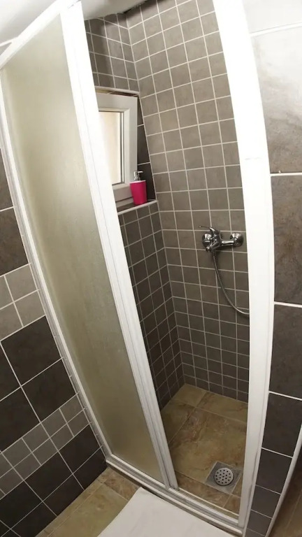 Inviting Apartment 14 Sleeps 3 Guests