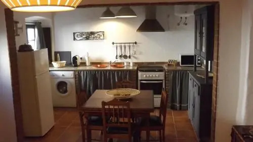 Casa dos Vizinhos - Casas de Taipa