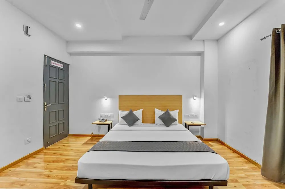 UPAR Hotels Nungambakkam Nearby US Consulate Apollo hospital Sankara Nethralaya