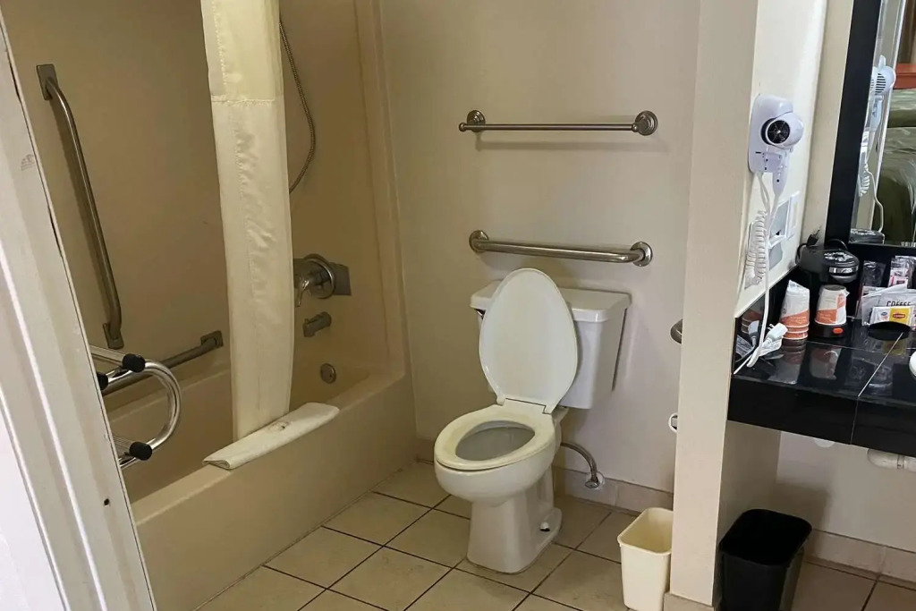 Quality Inn near Manatee Springs State Park