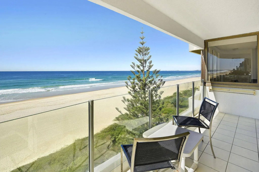 Dorchester On The Beach