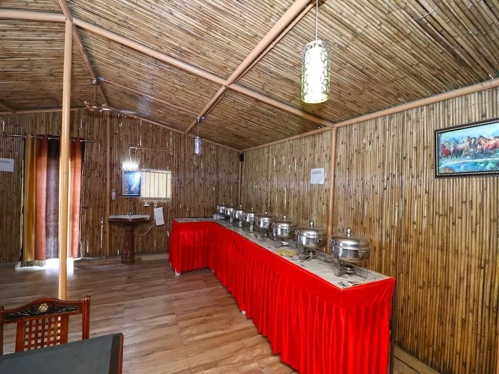 Damyanti Hotel And Resort