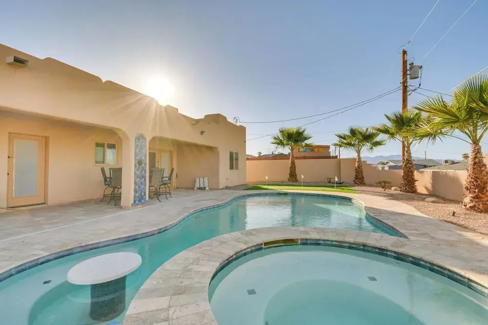 Putting Green & Mtn View: Lake Havasu City Home!