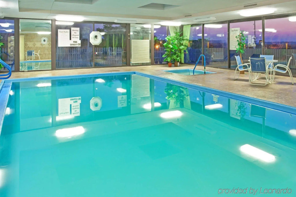 Delta Hotels by Marriott Muskegon Convention Center