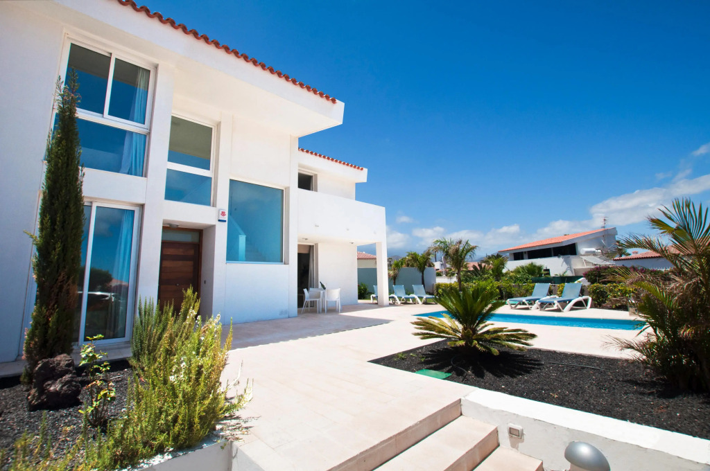 Sun Bay Villas